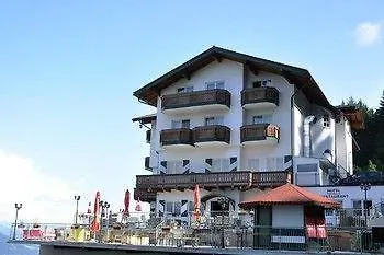 Hahnbaum Sankt Johann im Pongau